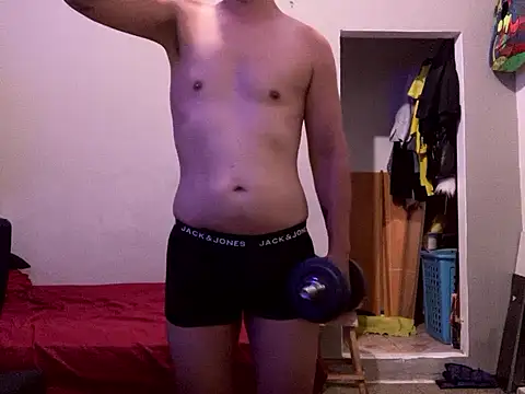 Snapshot of Pit_xxz chatting on 03/18/25, 01:10 Pit xxz online show from 03/18/25, 01:10