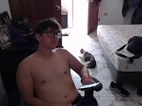 Snapshot of Pit_xxz chatting on 09/17/25, 12:51 Pit xxz online show from 09/17/25, 12:51