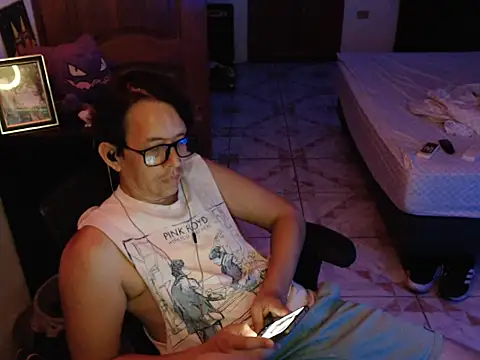 Snapshot of Pit_xxz chatting on 10/12/25, 05:39 Pit xxz online show from 10/12/25, 05:39