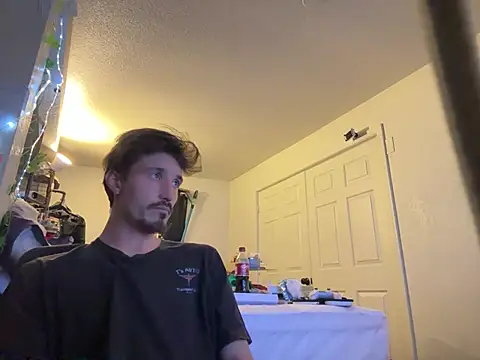 Snapshot of jay_weston chatting on 03/17/25, 11:42 jay weston online show from 03/17/25, 11:42