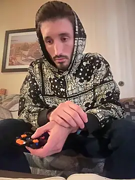 Snapshot of jay_weston chatting on 11/28/25, 04:09 jay weston online show from 11/28/25, 04:09