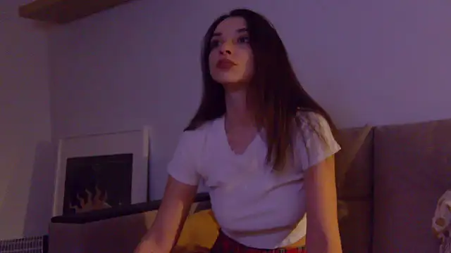 Snapshot of TeenyMariaXx chatting on 11/04/25, 02:21 TeenyMariaXx online show from 11/04/25, 02:21