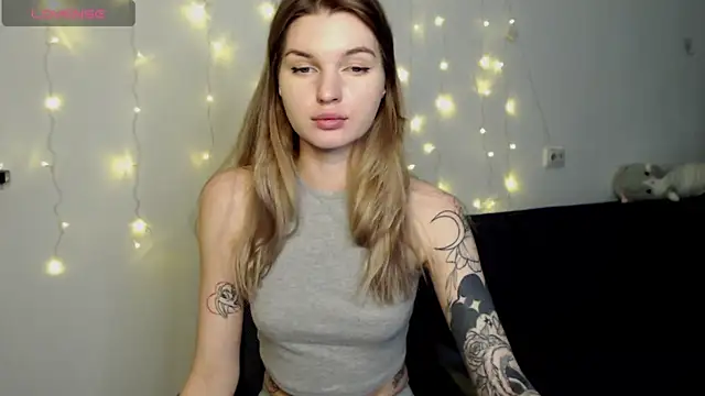 lounahyan online show from 12/04/25, 02:04