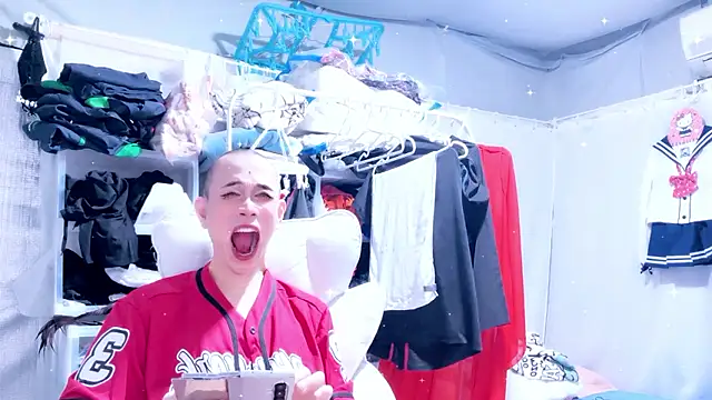 Snapshot of Im_IVE_LOVE chatting on 06/07/26, 04:33 Im IVE LOVE online show from 06/07/26, 04:33