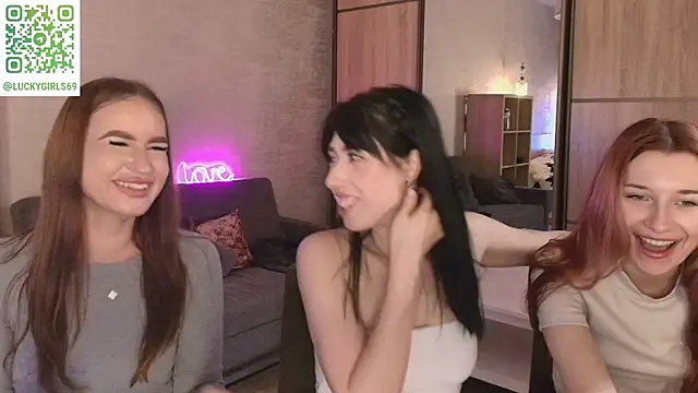 Snapshot of KeithTown chatting on 10/09/25, 05:33 KeithTown online show from 10/09/25, 05:33