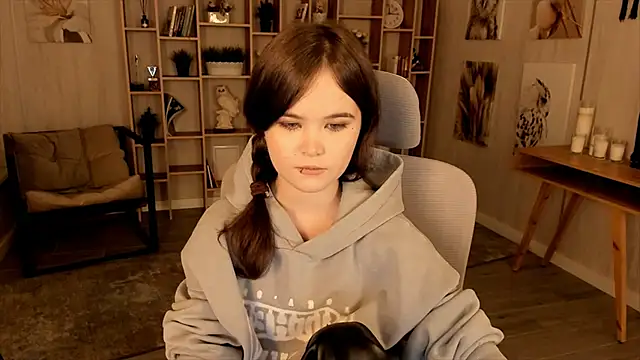 Snapshot of Elainebeness chatting on 10/03/25, 07:22 Elainebeness online show from 10/03/25, 07:22