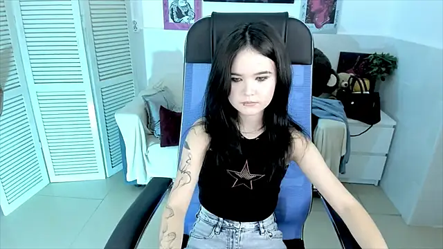 Snapshot of Elainebeness chatting on 10/07/25, 07:00 Elainebeness online show from 10/07/25, 07:00