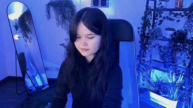 Elainebeness online show from 06/05/26, 10:37