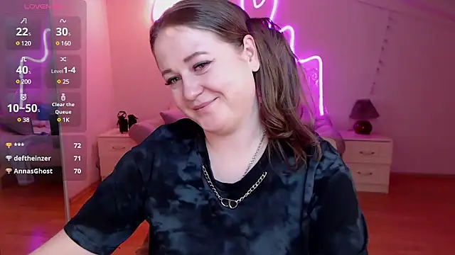 LizzyShine online show from 03/10/25, 08:56