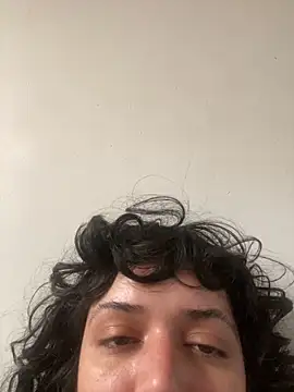 Snapshot of magalunabb chatting on 10/01/25, 04:02 magalunabb online show from 10/01/25, 04:02