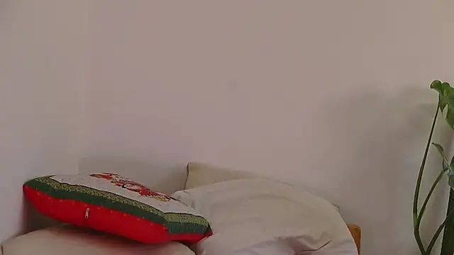 Miss oliviaa online show from 12/11/24, 05:04