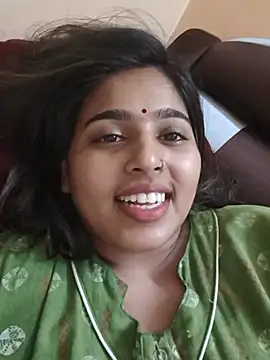 Snapshot of Sweet-Rani chatting on 06/23/26, 05:22 Sweet-Rani online show from 06/23/26, 05:22