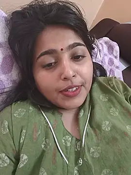 Snapshot of Sweet-Rani chatting on 07/28/26, 11:17 Sweet-Rani online show from 07/28/26, 11:17