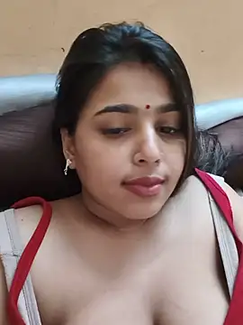 Snapshot of Sweet-Rani chatting on 07/30/26, 06:51 Sweet-Rani online show from 07/30/26, 06:51