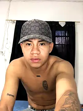 Snapshot of logannth chatting on 11/26/25, 09:38 logannth online show from 11/26/25, 09:38