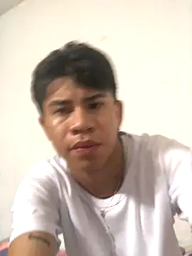 Snapshot of logannth chatting on 12/14/25, 09:03 logannth online show from 12/14/25, 09:03