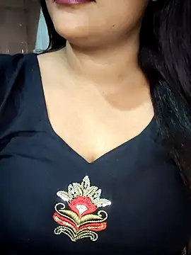 cutepragya2 online show from 10/13/25, 02:06