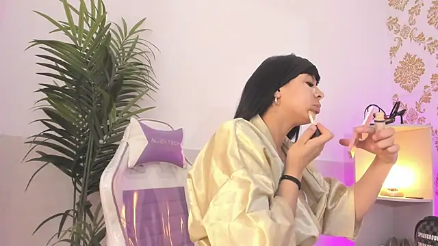emaa lambert online show from 07/23/26, 12:03