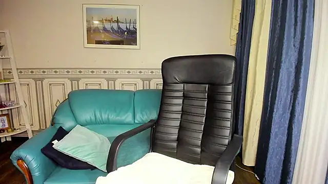 Helen Elliot online show from 02/28/25, 04:42