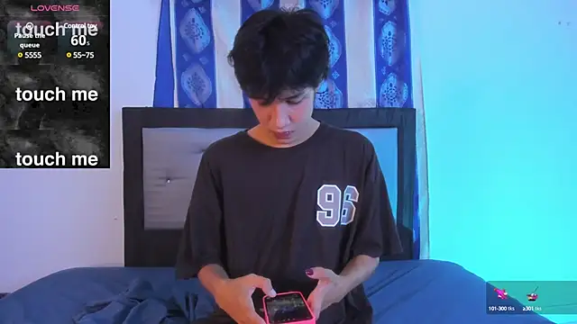 Snapshot of Johhan__Lee chatting on 12/15/24, 02:08 Johhan Lee online show from 12/15/24, 02:08