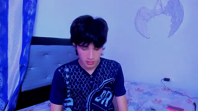 Snapshot of Johhan__Lee chatting on 12/29/24, 03:44 Johhan Lee online show from 12/29/24, 03:44