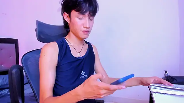 Snapshot of Johhan__Lee chatting on 02/12/25, 07:56 Johhan Lee online show from 02/12/25, 07:56