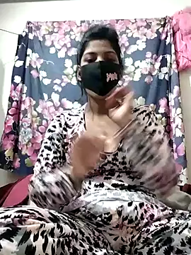 Cute-Lina online show from 12/15/24, 07:53