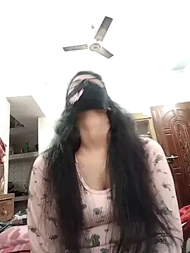 Cute-Lina online show from 12/16/24, 11:12