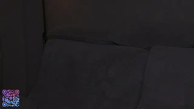 VeronaAppleberry online show from 02/25/25, 04:14