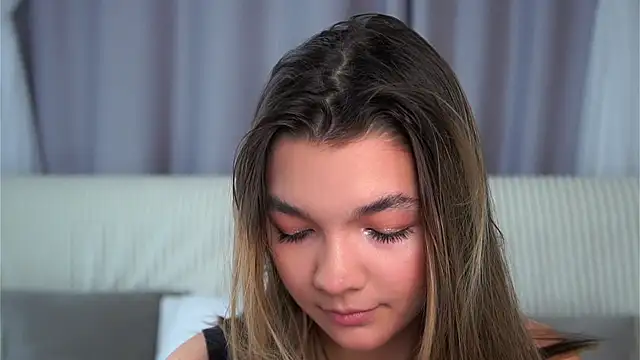 VeronaAppleberry online show from 10/09/25, 11:08