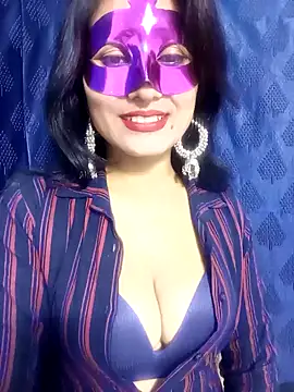 Stripy Doll online show from 12/04/24, 10:02