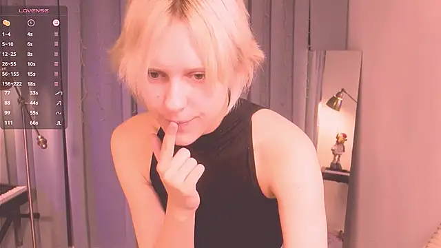 Snapshot of edward_holy chatting on 12/14/24, 06:24 edward holy online show from 12/14/24, 06:24