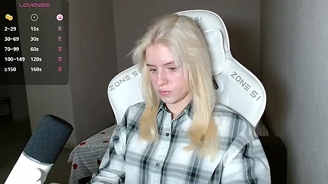 LizaKisses online show from 09/18/25, 12:29