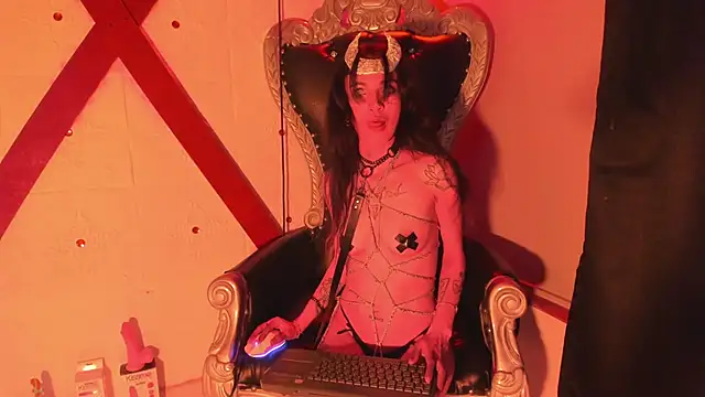 lauren evans96 online show from 11/15/25, 03:26