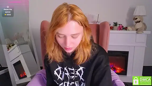 Snapshot of MirraBellanta chatting on 09/28/25, 08:36 MirraBellanta online show from 09/28/25, 08:36