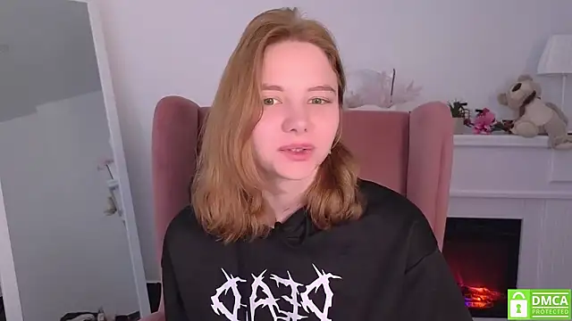 Snapshot of MirraBellanta chatting on 10/10/25, 09:47 MirraBellanta online show from 10/10/25, 09:47