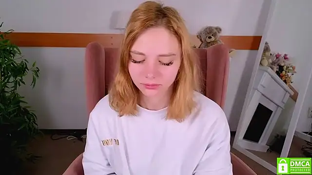 Snapshot of MirraBellanta chatting on 10/25/25, 08:58 MirraBellanta online show from 10/25/25, 08:58