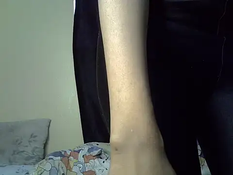 Horny-slut  online show from 02/22/25, 06:39