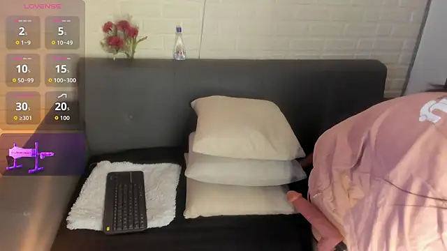 karina gomez 18 online show from 10/02/25, 11:28