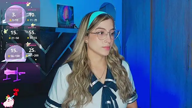 Snapshot of Issabela_G1 chatting on 11/01/25, 11:40 Issabela G1 online show from 11/01/25, 11:40