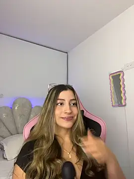 Snapshot of Issabela_G1 chatting on 02/23/26, 11:35 Issabela G1 online show from 02/23/26, 11:35