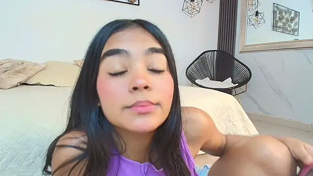 julieta aguilar1 online show from 12/17/24, 07:26