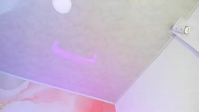 Snapshot of Bella__sweet chatting on 12/21/24, 06:55 Bella sweet online show from 12/21/24, 06:55