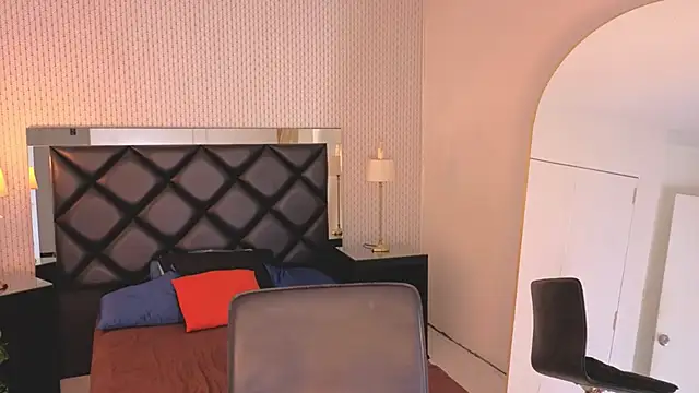 pixy 20 online show from 10/05/25, 03:38