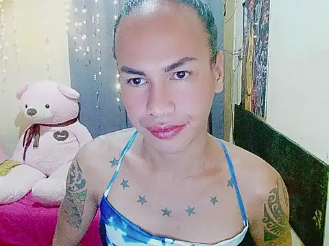 Snapshot of Indaypakay_ts chatting on 11/06/25, 09:15 Indaypakay ts online show from 11/06/25, 09:15