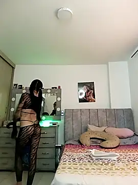 yeibles online show from 10/14/25, 08:09