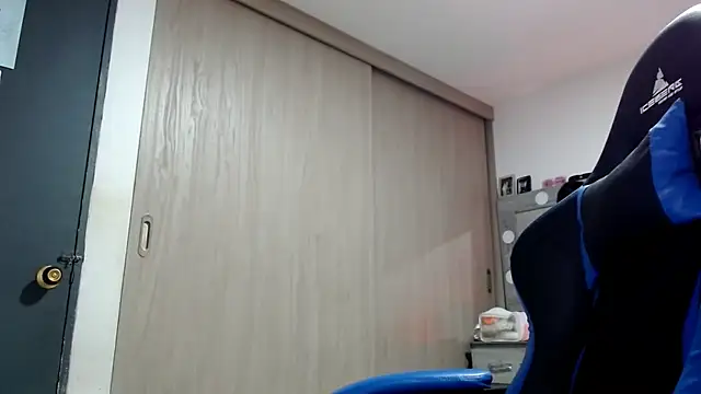 yeibles online show from 10/18/25, 10:21