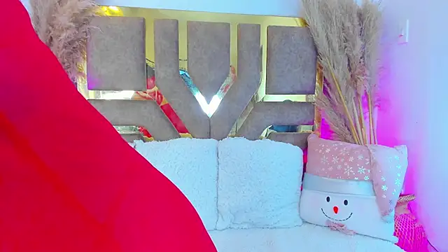 Nanda Vixen online show from 12/24/24, 02:33