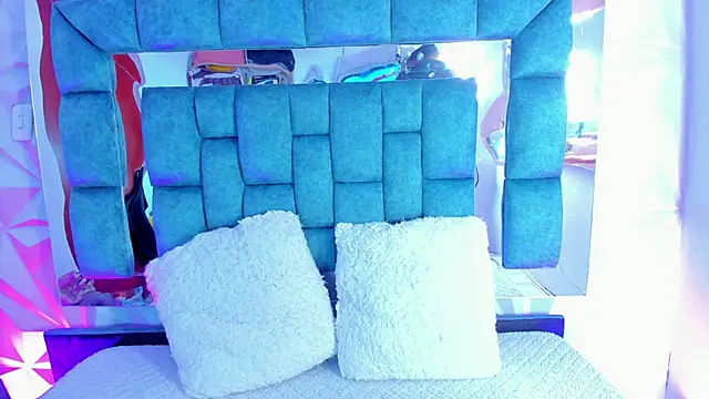 Nanda Vixen online show from 01/04/25, 12:37