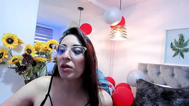 Nami sunny online show from 09/21/25, 07:48